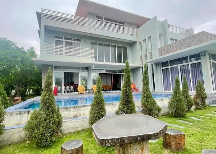 Chuoi Mat Bien Tuan Chau - 9 Ngu Sieu Rong - Sat Bien - Be Boi - Nuong Bbq Villa Hạ Long